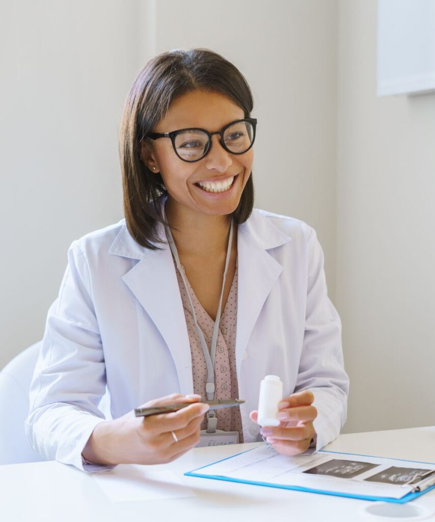 Doctor guiding a patient through benzodiazepine addiction treatment in Nashville.
