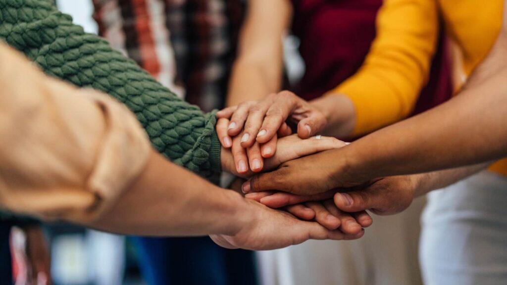 Clients forming connections through group therapy in Nashville.