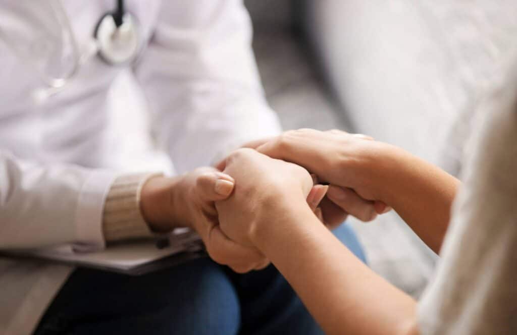 Psychiatrist offering support during borderline personality disorder treatment in Nashville.