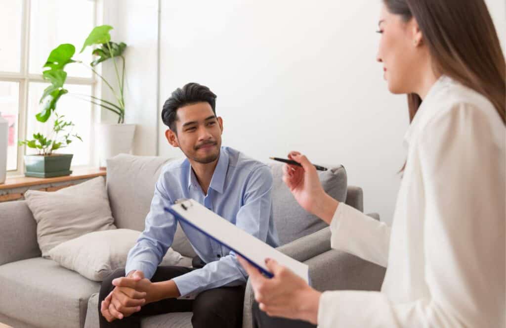 One-on-one therapy session focused on Valium addiction treatment in Nashville.